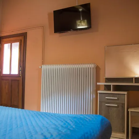 το καλύβι της γιαγιάς * Damouchari