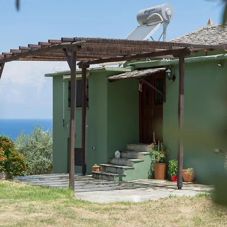 το καλύβι της γιαγιάς * Damouchari