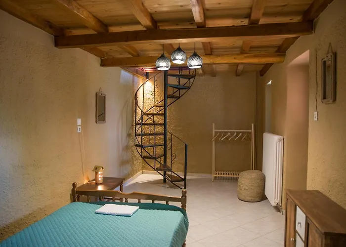 το καλύβι της γιαγιάς * Damouchari